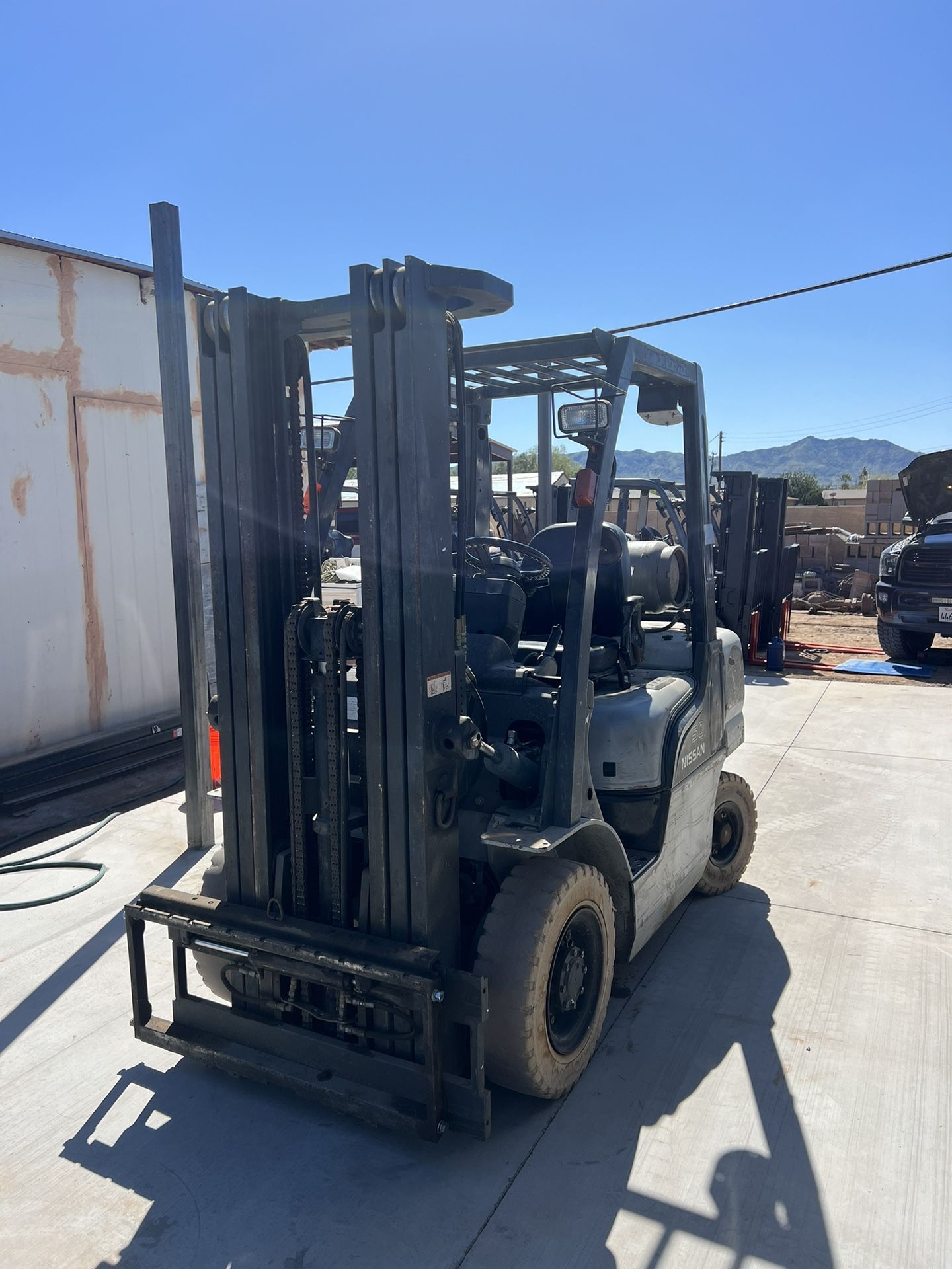  2008 Nisssan Forklift 