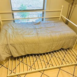 Daybed With Trundle Twin Size