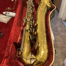 Buescher Saxophone 400