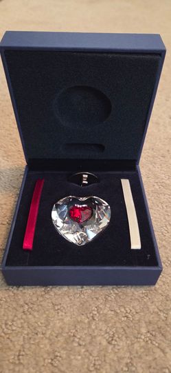 Swarovski chrystal heart (clear,red) Ornament for diaplay
