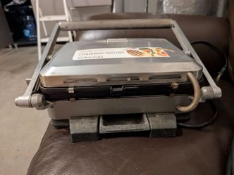 Panini press grilling versatility - Frigidaire professional