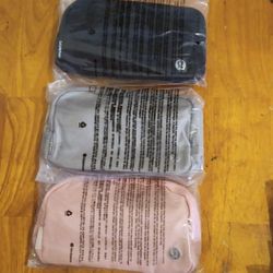 Lululemon  1L Cross Body Bag