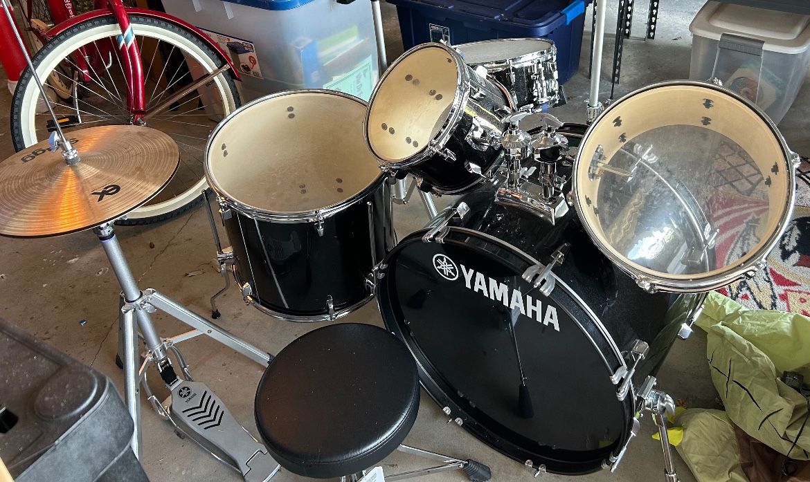 Yamaha Drum Set & Zildjian Symbols