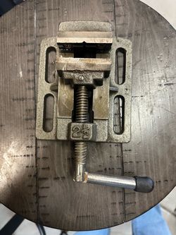 Vise 2 1/2” for table top or drill press