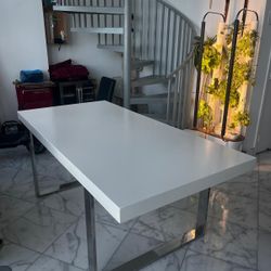 Modani Design Dinner Table White And Stainless Steel