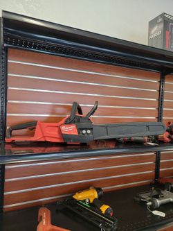 Milwaukee chainsaw