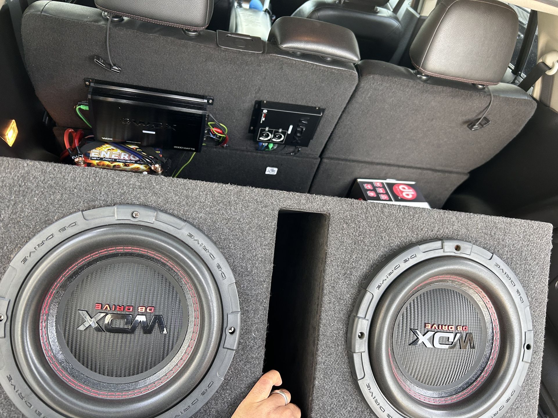 Subwoofers 8” db drive With Box 📦 If You Interesting In The Amp Is Different Price $