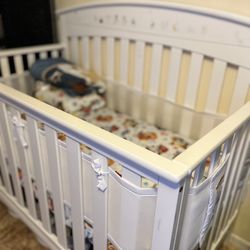 Baby Crib With Extras 