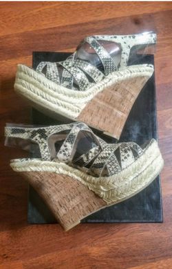 NIB $109 Boutique 9 Snakeskin Wedges~ 9.5