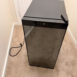 18 bottle wine fridge