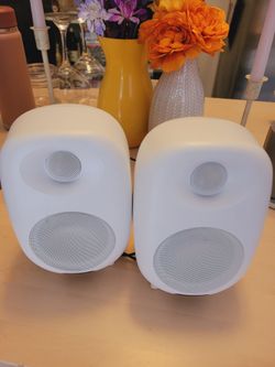Bestisan Bluetooth Enabled White Speakers