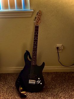 Peavey Black Electric Guitar