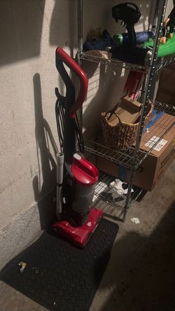 Dirt Devil Vacuum Cleaner Works Great