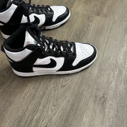 Nike Dunks Sz 12