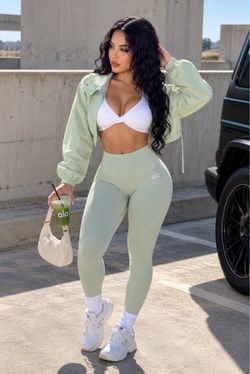 Activewear Crop Jacket sun Protecting Green