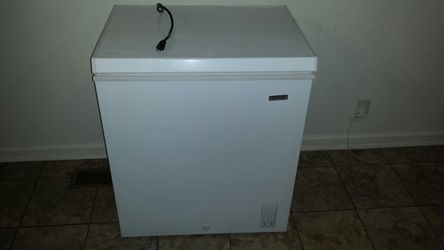 Idylis 5 cu ft cheap freezer