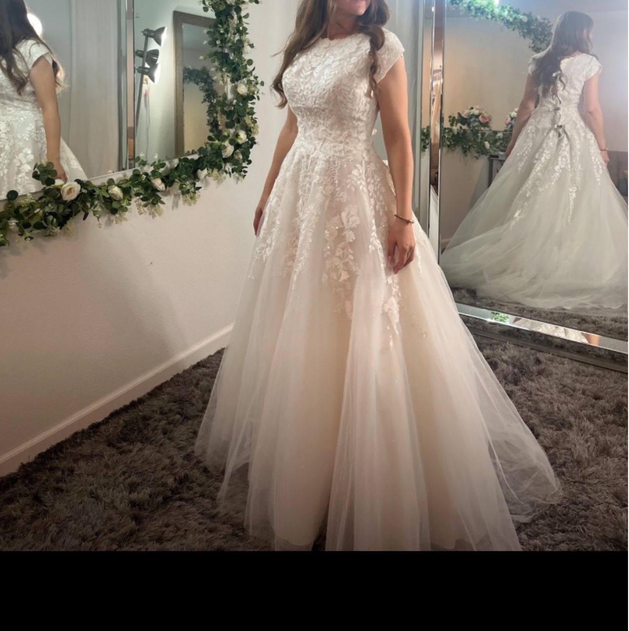 Beautiful Wedding Dress! Size 10 Bridal