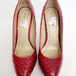 😍  Stunning red pump HEELS size 9 😍