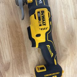 Dewalt XR 20V oscillating multi tool