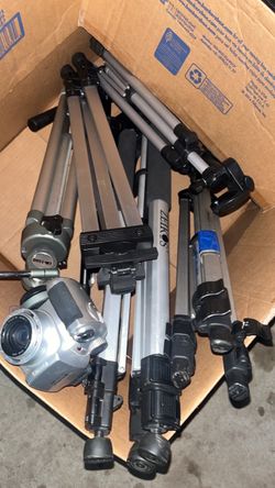 CAMERA TRIPODS