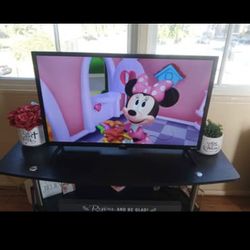 32" Inch Onn TV Roku TV You Tube Hulu And More 2025 Tv