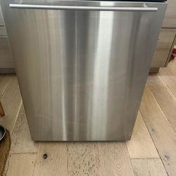 Kegerator / Mini Fridge