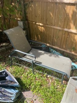 Pool lounge chairs