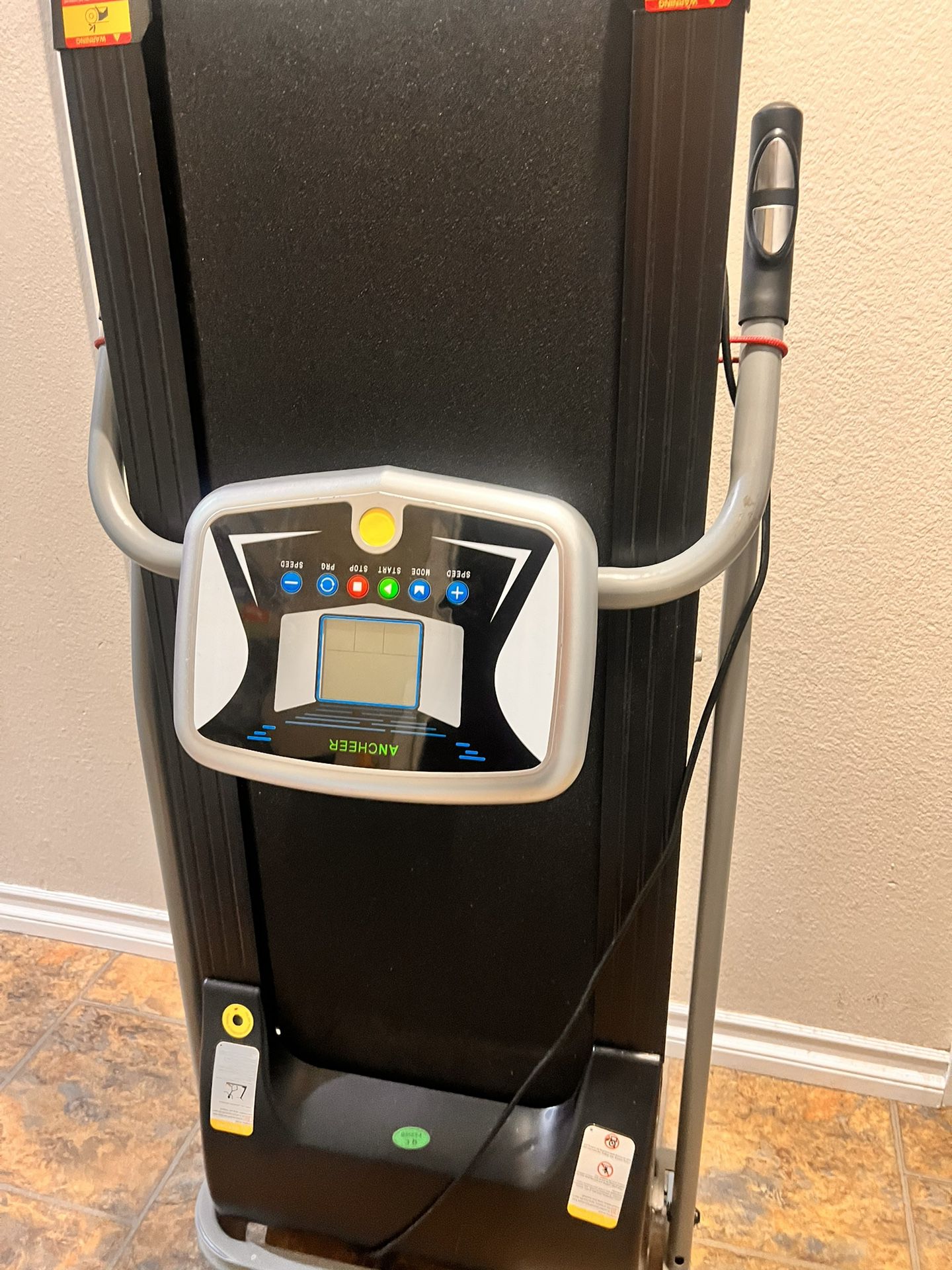 A cheer Sleek Design Treadmill 