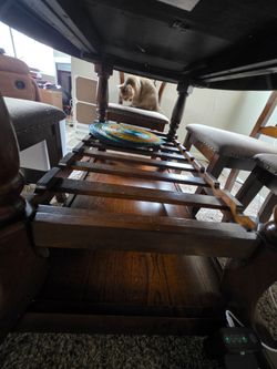 Extendable table with 6 chairs