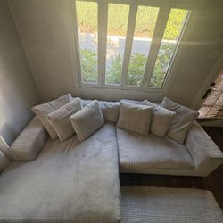 Large,  Comy Couch- Pick Up In Beachwood Canyon