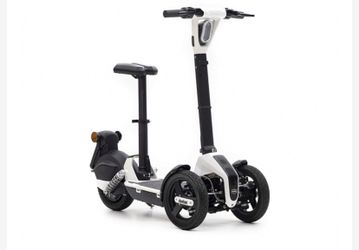 3 wheel scooter w/ seat