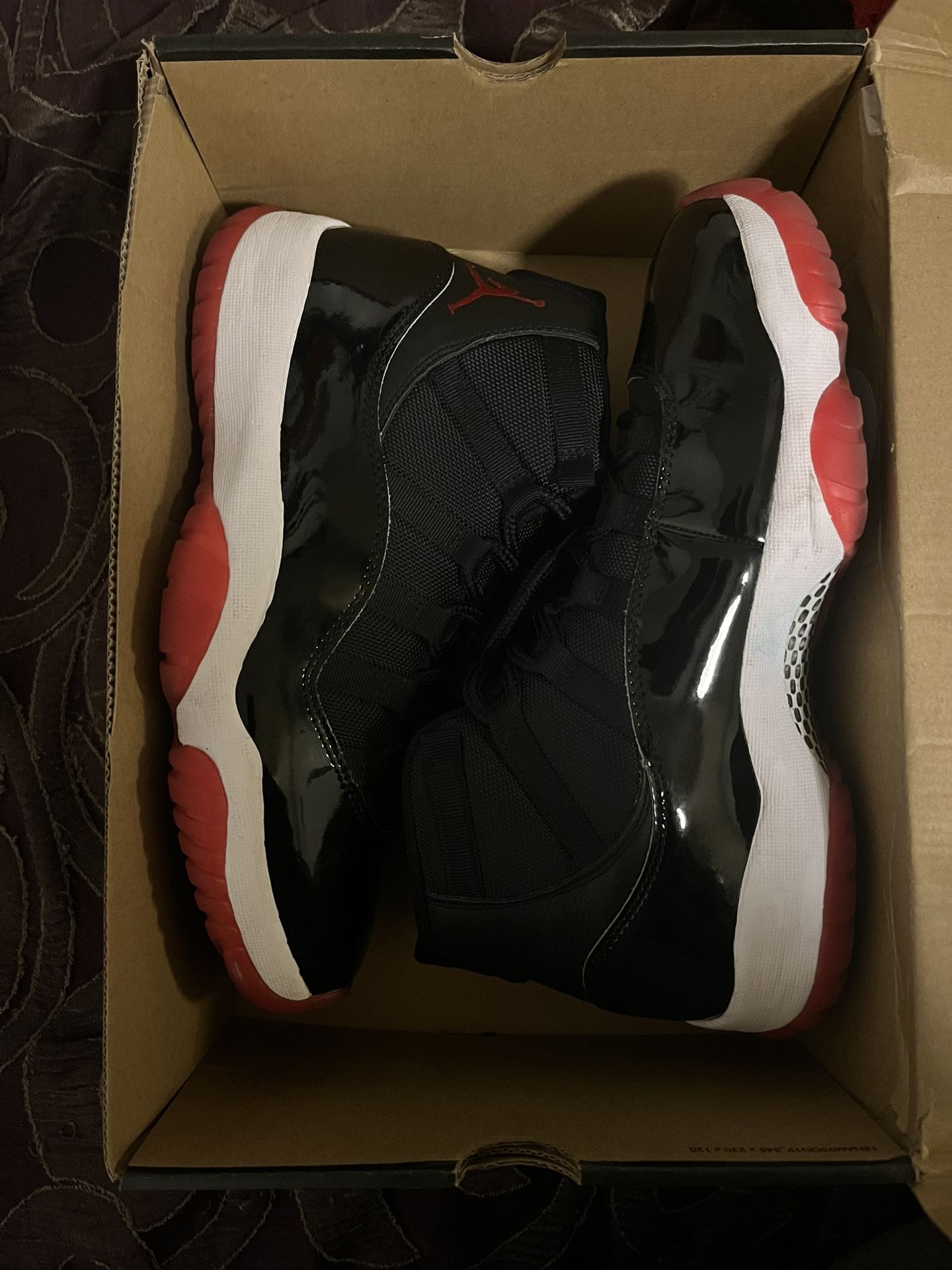Jordan Bred 11s (Size 10)