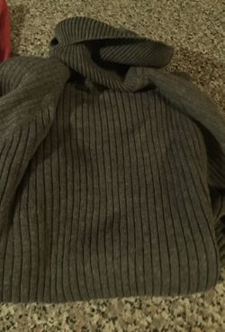 Dl fits large grey brand sweater