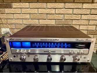 Marantz stereo receiver model 2226  ( Mint )