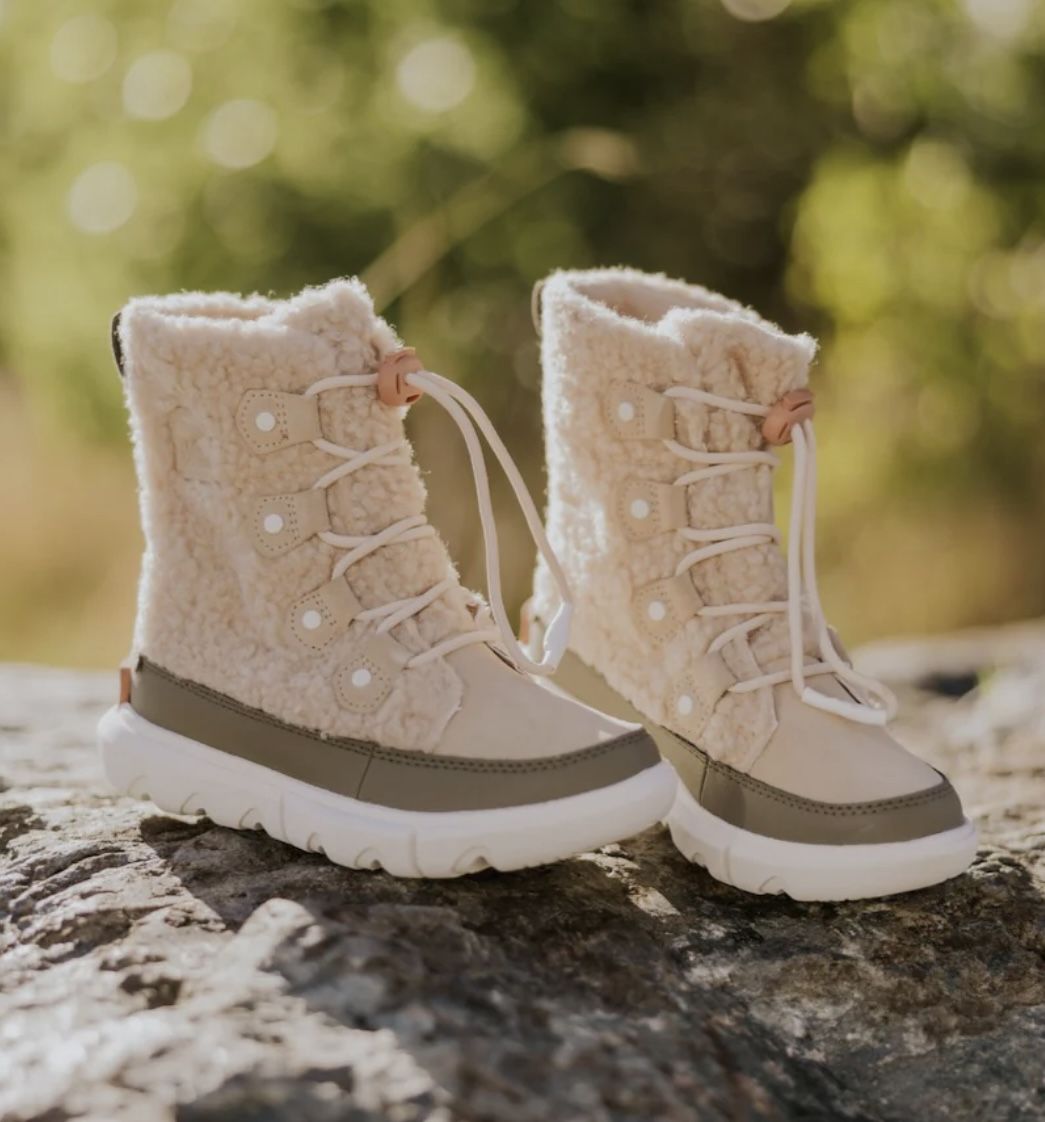Girls Size Sorel Explorer Cozy Shearling Snow Boots