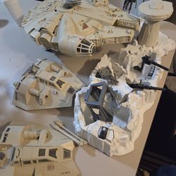 Star Wars Vintage Collectibles Millennium Falcon Playsets