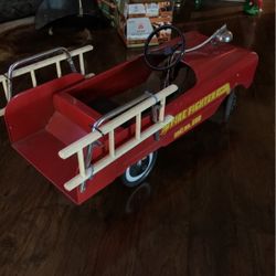 Antique fire truck pedal car￼