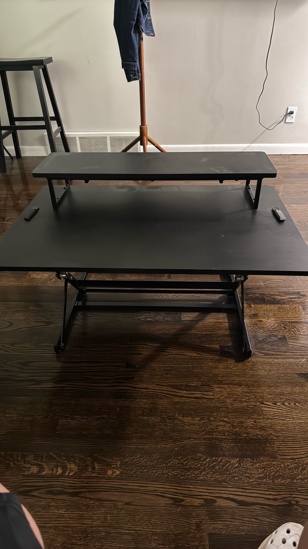 Black Desk Riser