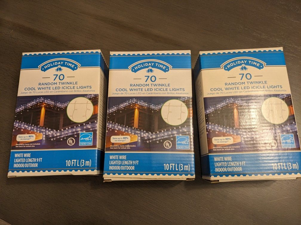 Holiday Time 70 Random Twinkle Cool White LED Icicle Lights