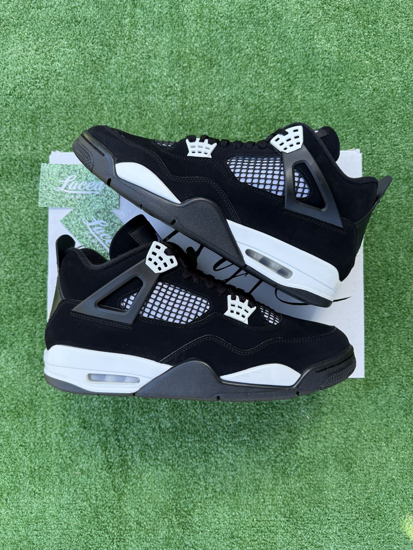Air Jordan 4 White Thunder