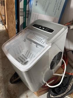 Ice maker