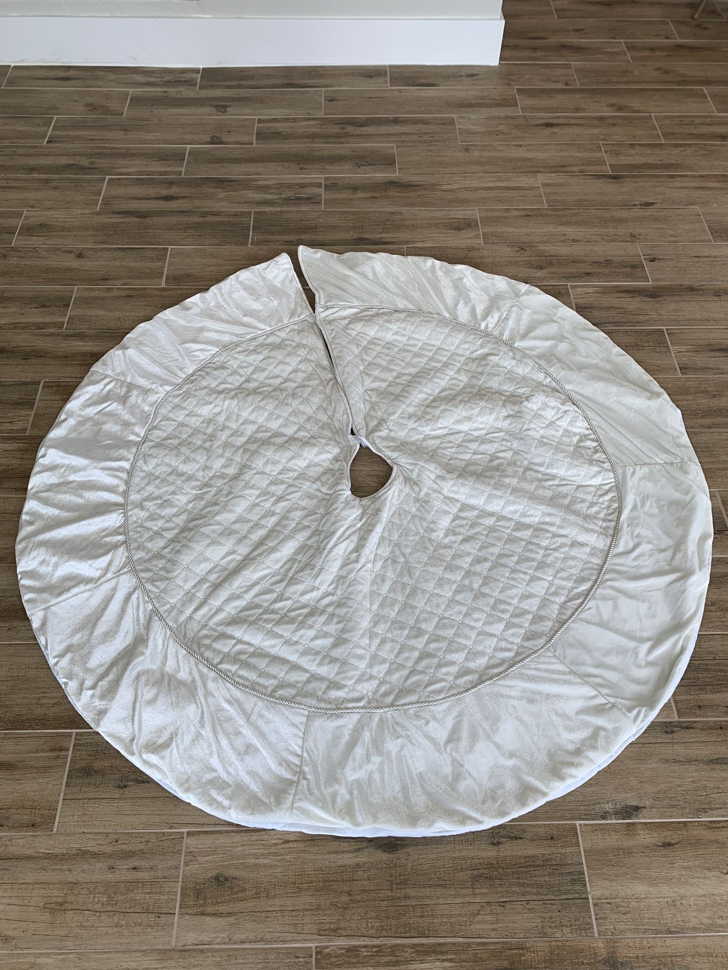 Christmas Tree Skirt