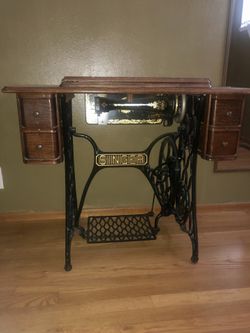 Antique Singer Sewing machine on Original Table