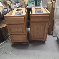 18in Base Cabinets 