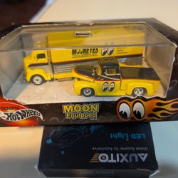 Hot Wheels Moon eyes Set Of Trucks