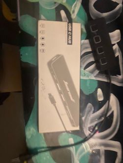 C-Type Hub and USB Hub $35