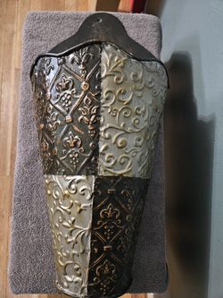 Clear Glass Bud Vase with Square Bottom