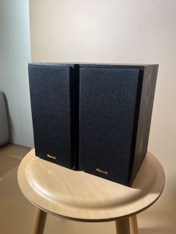 2 Klipsch R41m Speakers