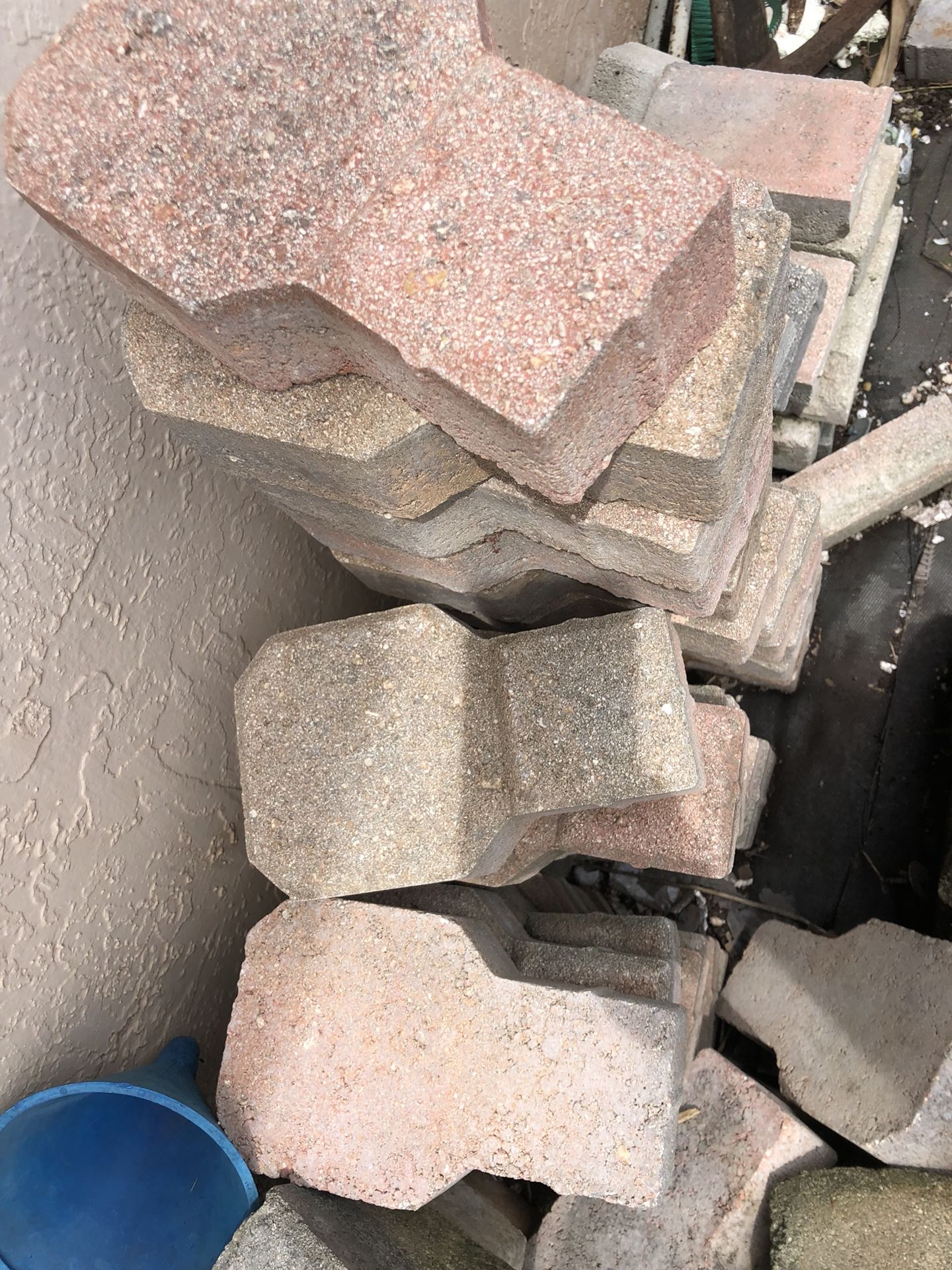 Villa Grande concrete paver 9 x 5.5 for Sale in Hialeah Gardens, FL