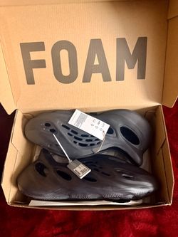 New Adidas Yeezy Foam RNR in Onyx